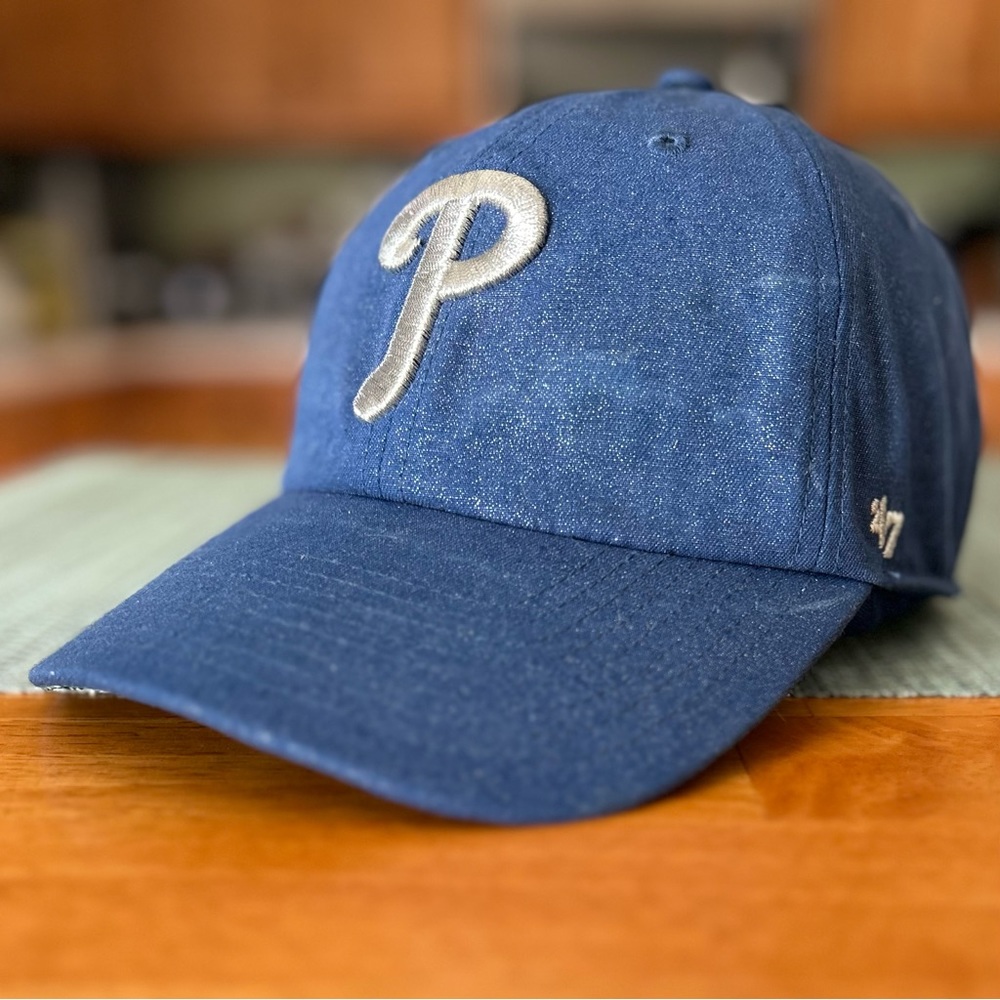 Philadelphia Phillies ‘47 Women’s Blue Sparkle Adjustable Cap/Hat MLB